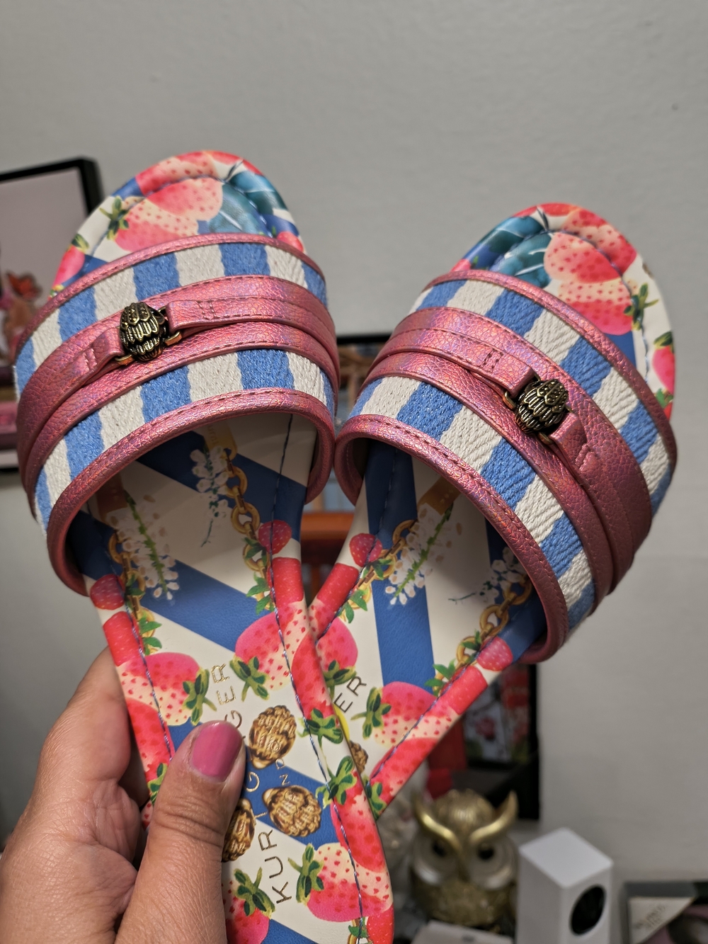 Nwt limited edition Kurt Geiger sandals sz9